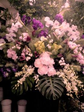 まさか、まさかの巨大装花｜「まからず屋」　（鹿児島県鹿児島市の花キューピット加盟店 花屋）のブログ
